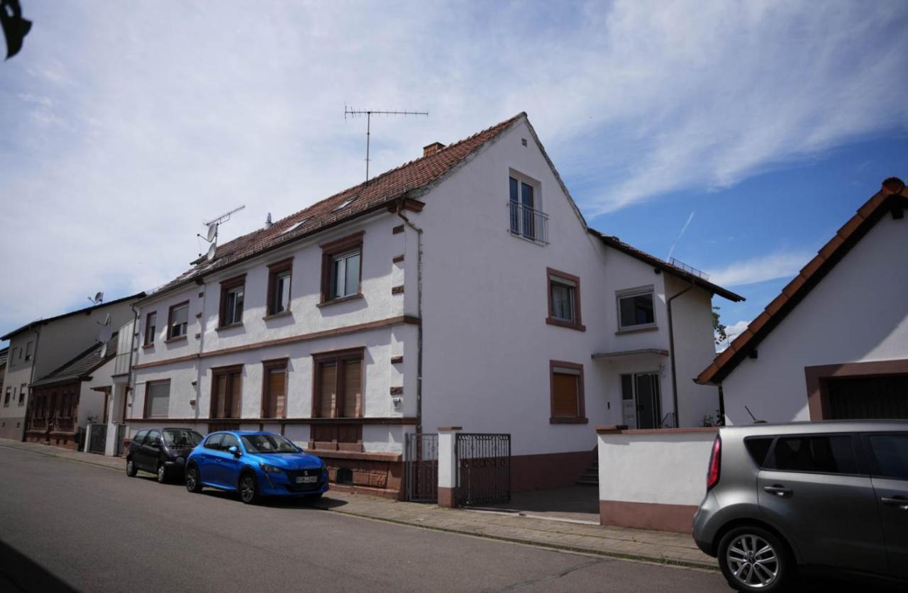 Charmante Offene Wohnung Im Landhaus Stil Ramstein-Miesenbach Exterior photo